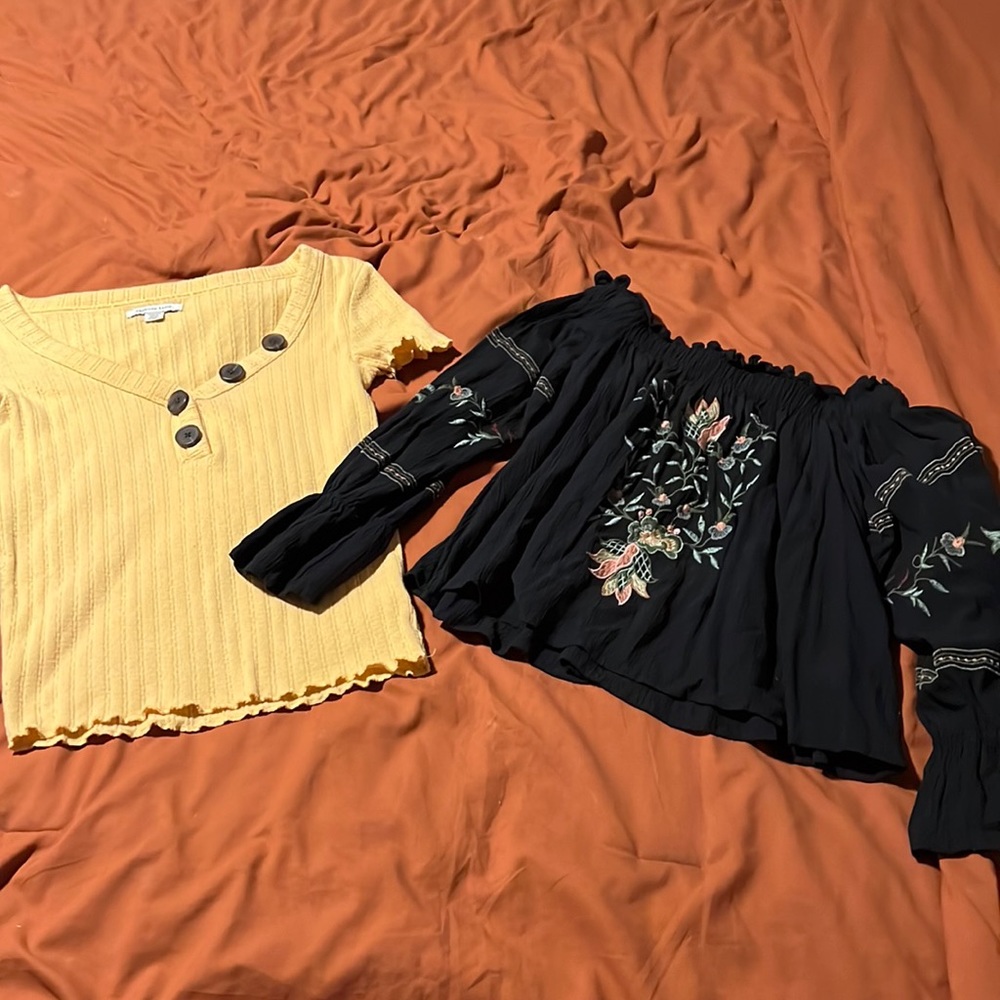 BUNDLE 2 American Eagle XS tops